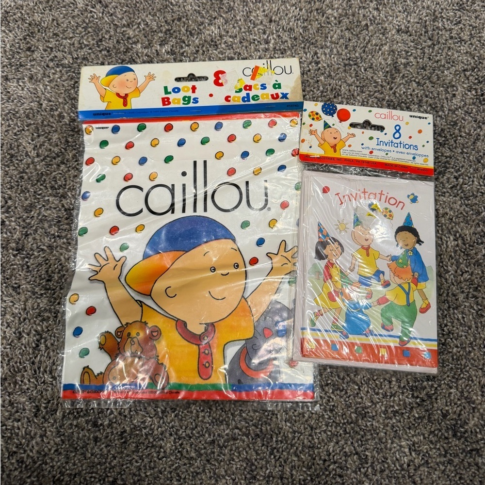 Caillou Party Loot Bags and Invitations Set